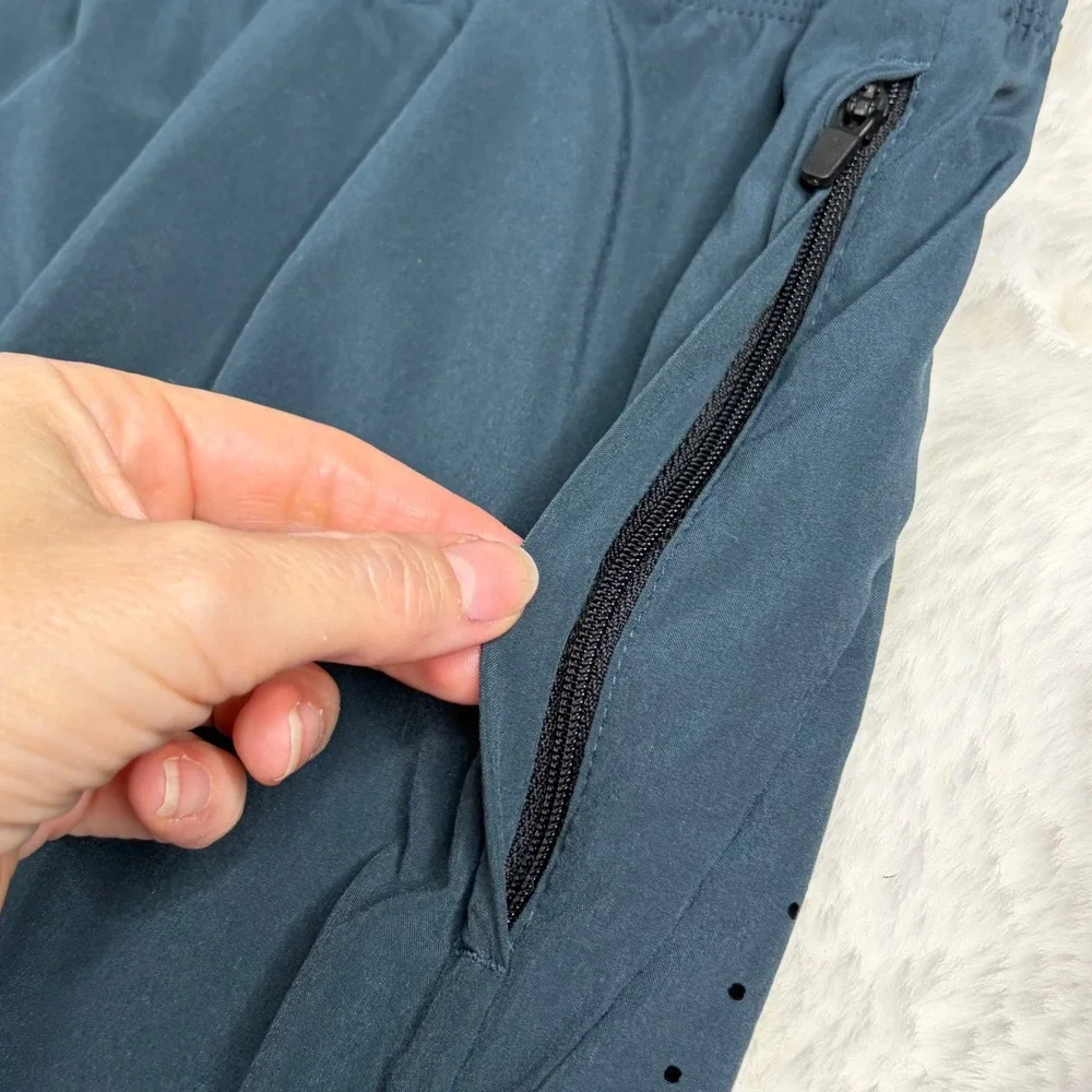 All in Motion Mens‎ XL Teal Blue 7 Inch Inseam Athletic Training Shorts Zippered